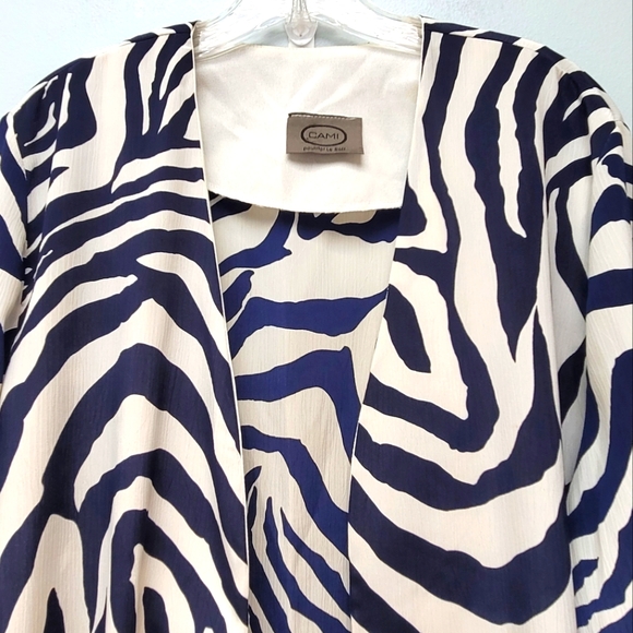 CAMI POUR/FOR LE BOFF | Zebra Pattern Navy & Cream Open Blouse, Sz. L - Picture 4 of 4